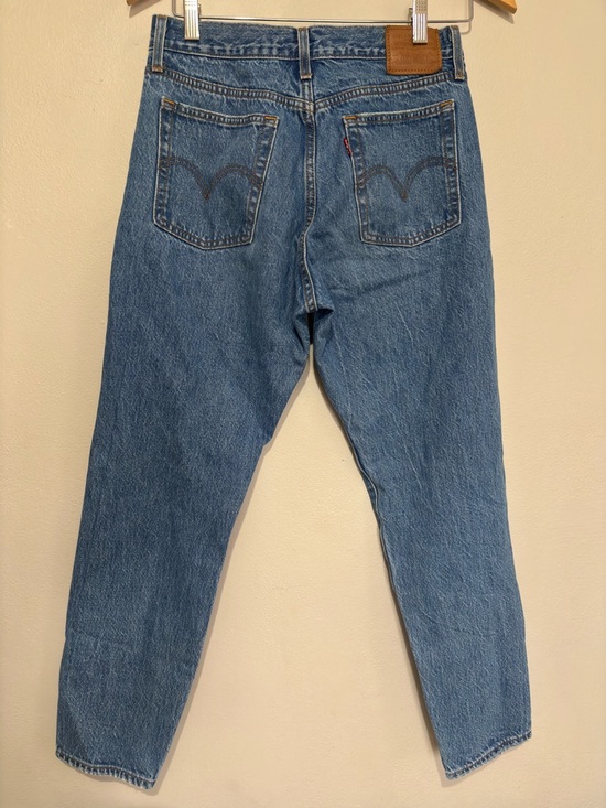 Levi’s Wedgie High Waist Rose Distressed Ripped Jeans Size 28 100% Cotton - Picture 3 of 9